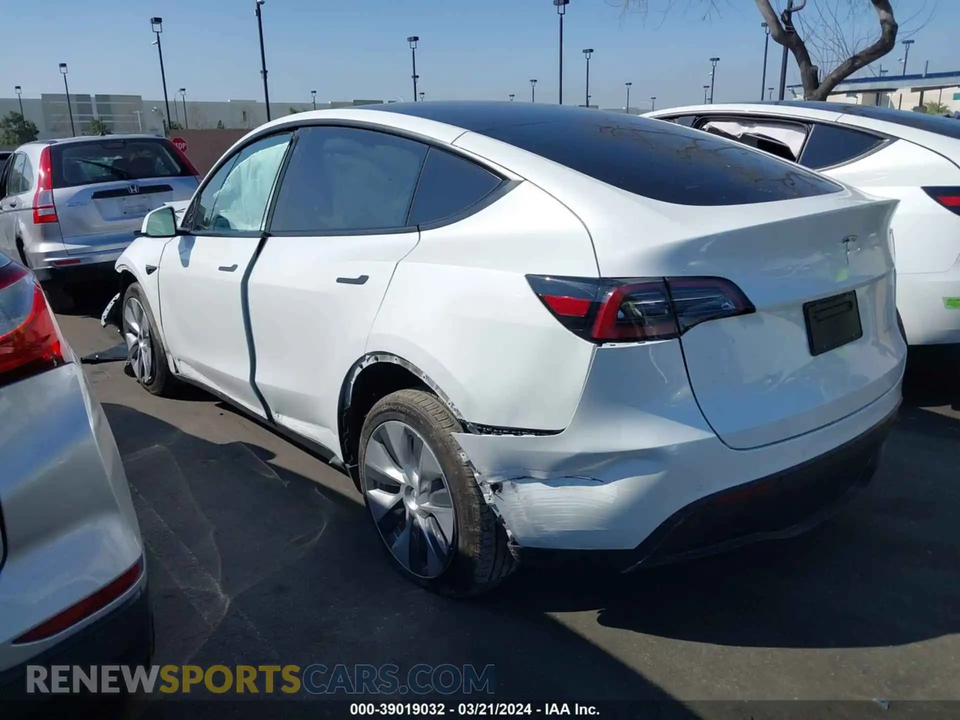 3 fotografías del automóvil dañado 7SAYGDEE6NF413675 TESLA MODEL Y 2022