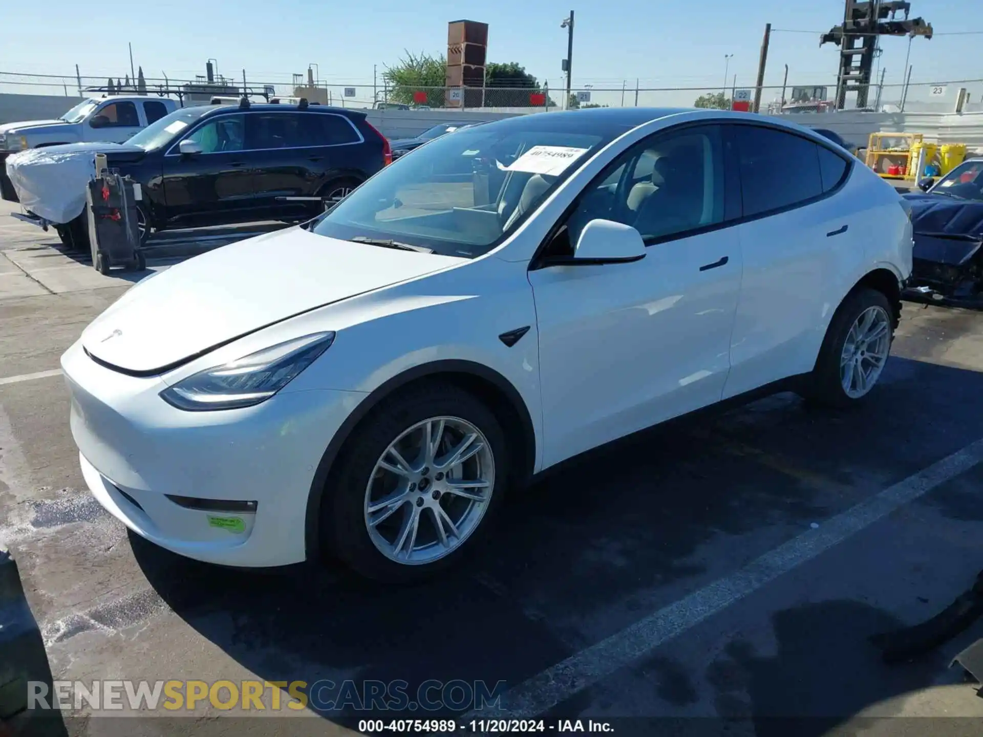 2 Photograph of a damaged car 7SAYGDEE6NF438978 TESLA MODEL Y 2022