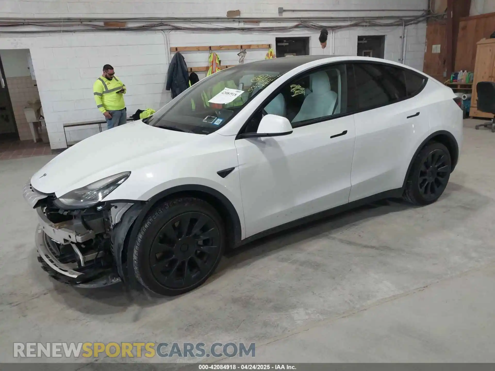 2 Photograph of a damaged car 7SAYGDEE6NF445753 TESLA MODEL Y 2022