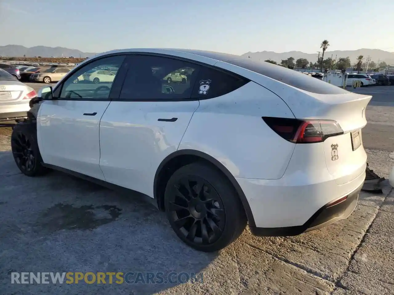 2 Photograph of a damaged car 7SAYGDEE6NF509225 TESLA MODEL Y 2022