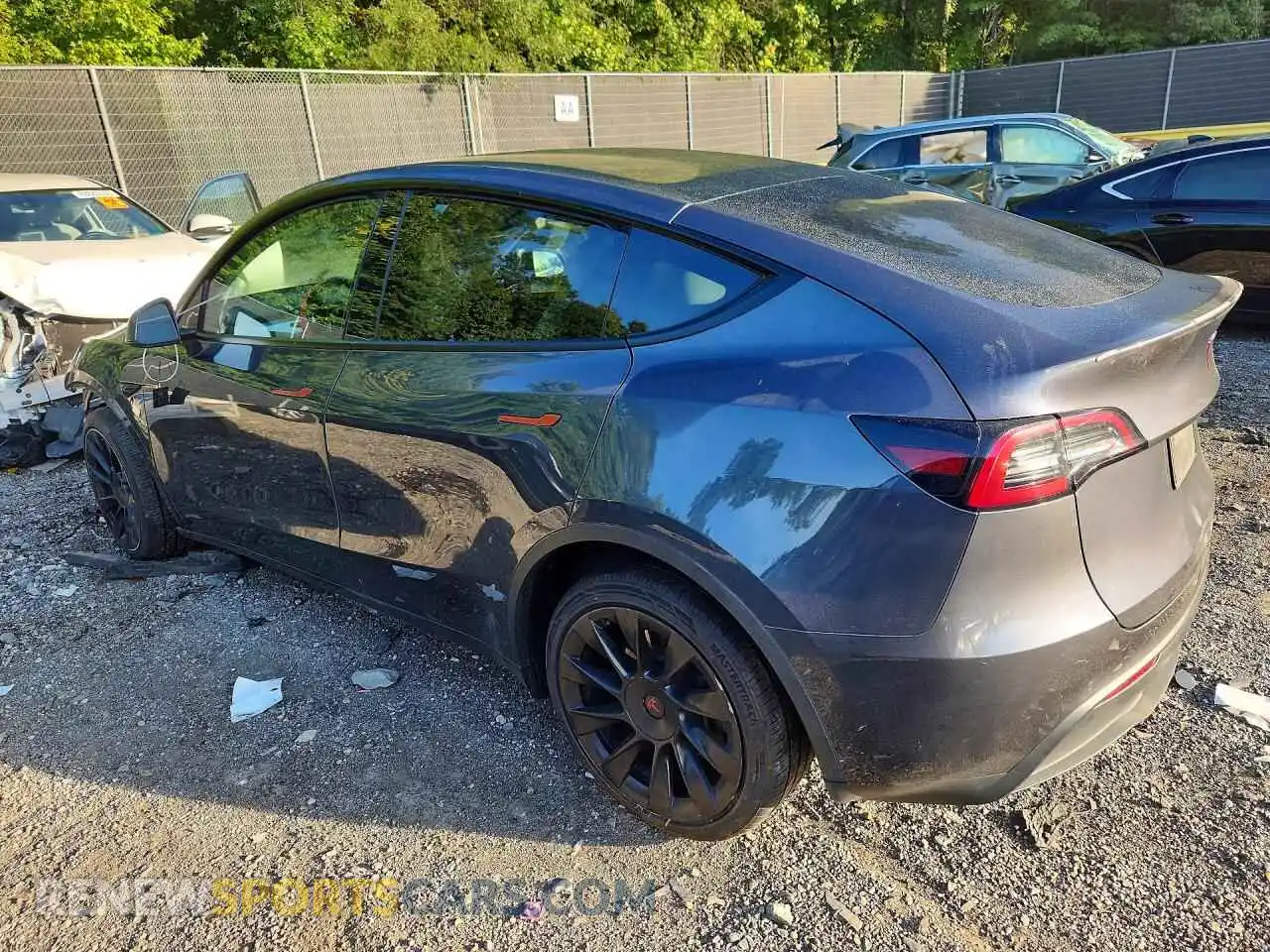 2 Photograph of a damaged car 7SAYGDEE6NF547036 TESLA MODEL Y 2022