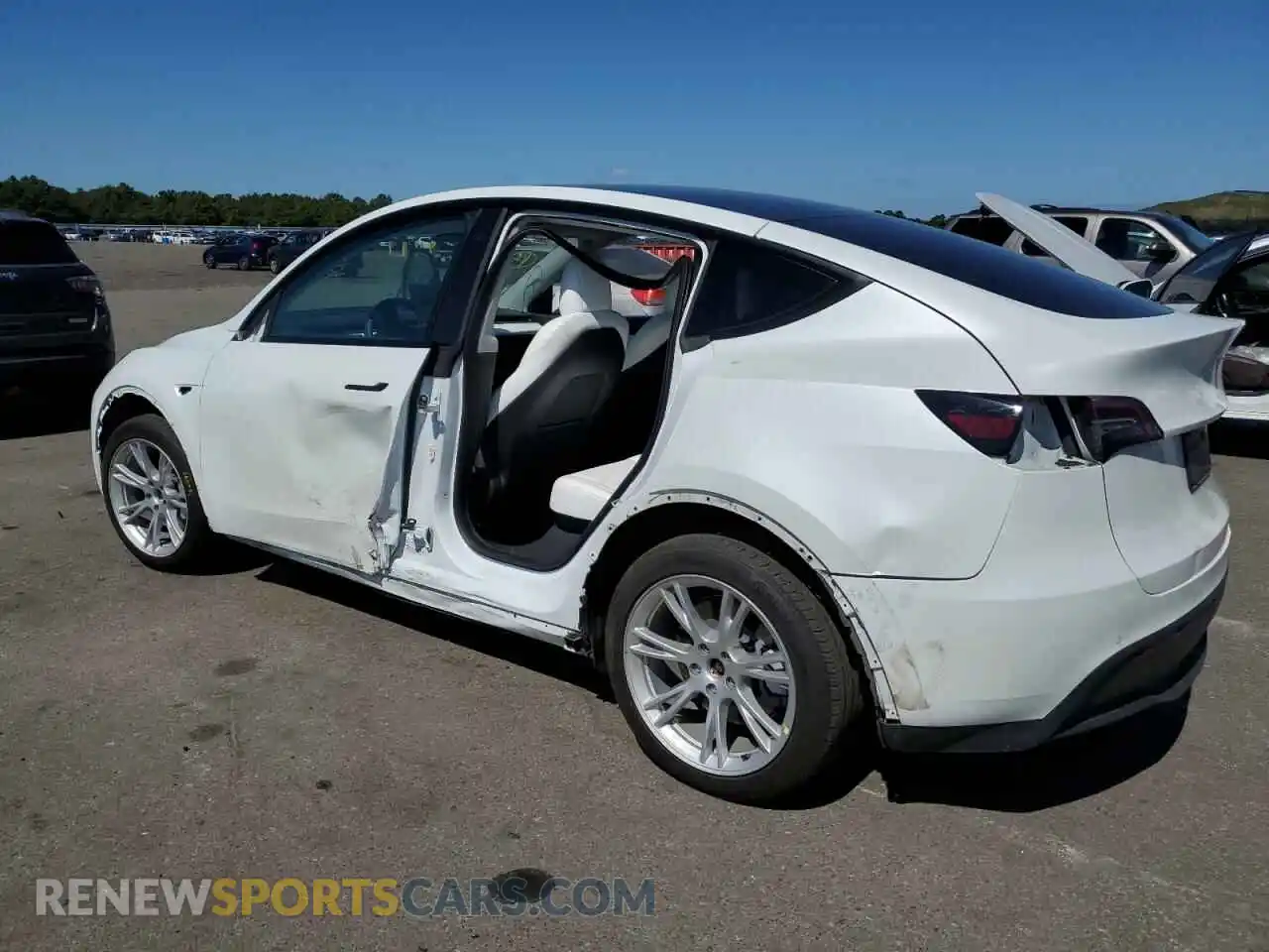 2 Photograph of a damaged car 7SAYGDEE7NF325895 TESLA MODEL Y 2022