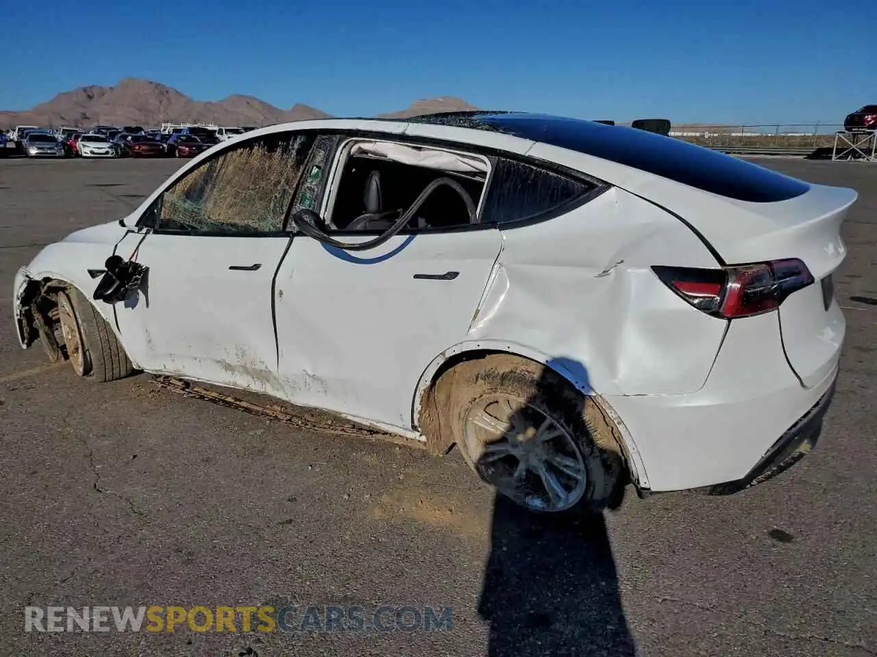 2 Photograph of a damaged car 7SAYGDEE7NF368987 TESLA MODEL Y 2022