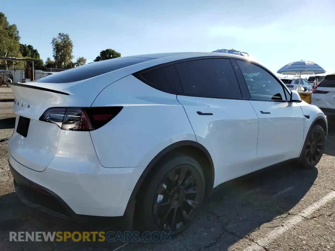 3 Photograph of a damaged car 7SAYGDEE7NF402622 TESLA MODEL Y 2022