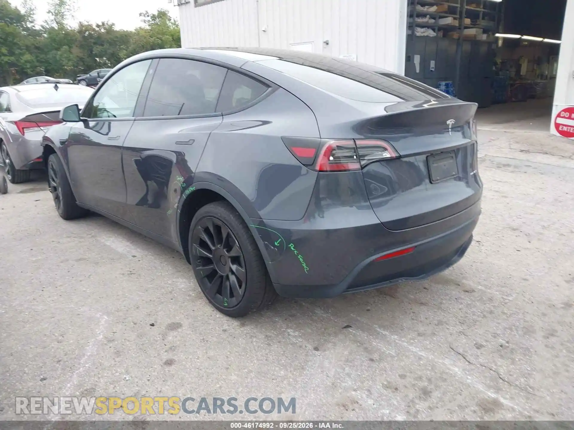 3 Photograph of a damaged car 7SAYGDEE7NF424622 TESLA MODEL Y 2022