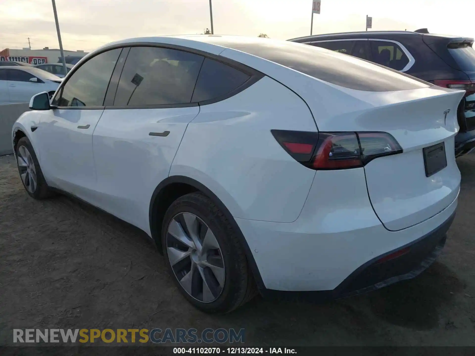 3 Фотография поврежденного автомобиля 7SAYGDEE7NF511646 TESLA MODEL Y 2022