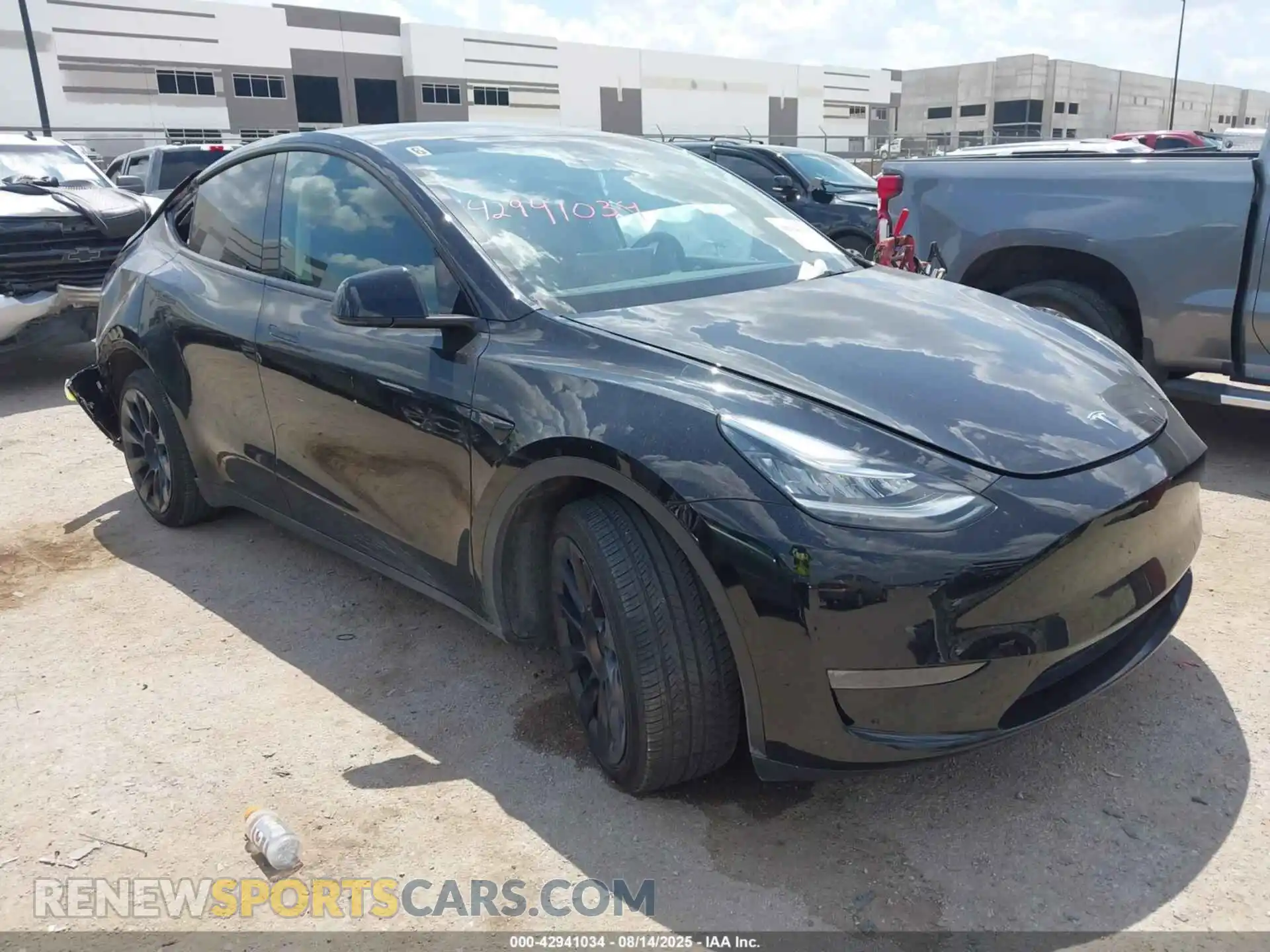 1 Photograph of a damaged car 7SAYGDEE8NA004042 TESLA MODEL Y 2022