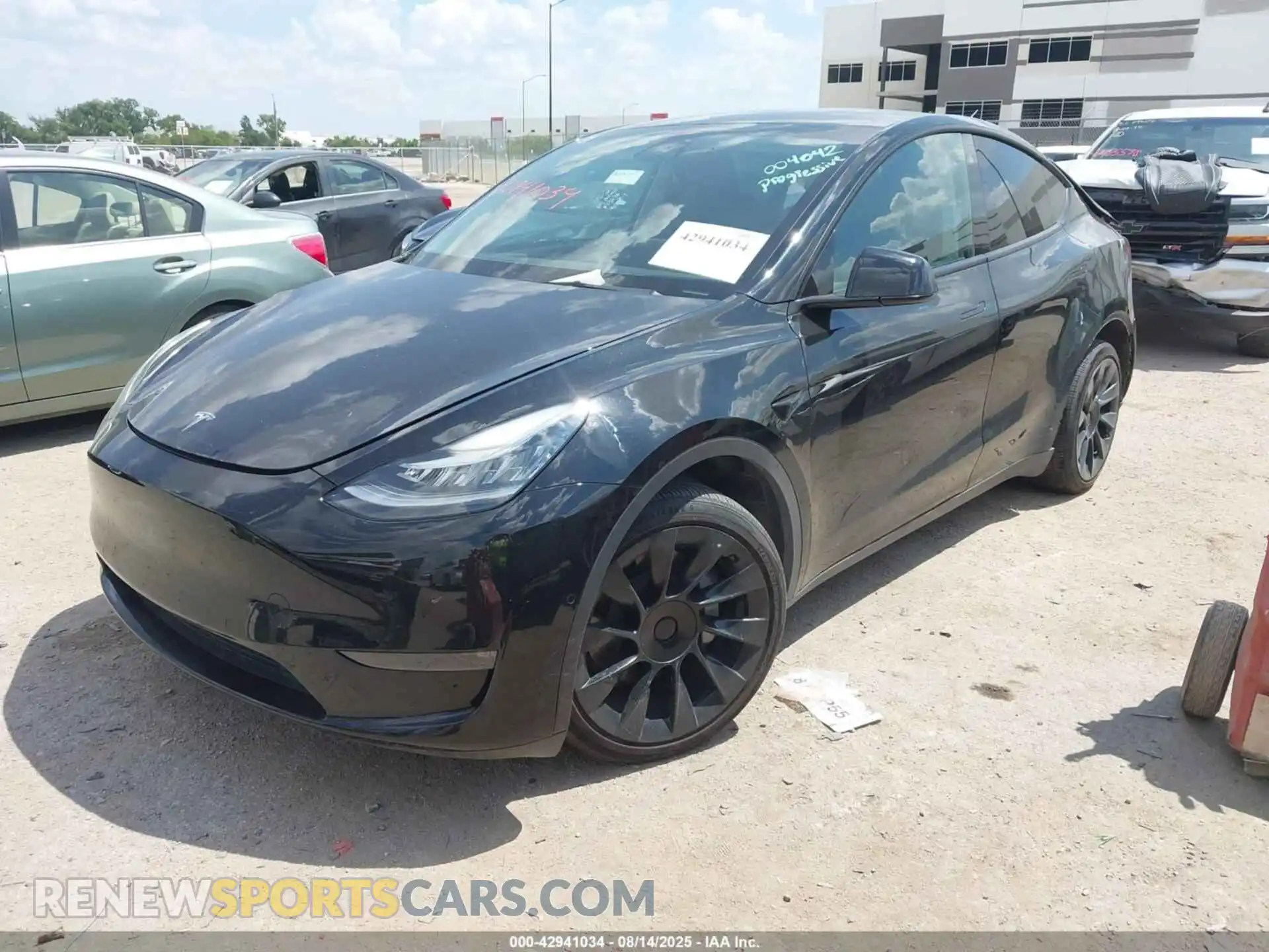 2 Photograph of a damaged car 7SAYGDEE8NA004042 TESLA MODEL Y 2022