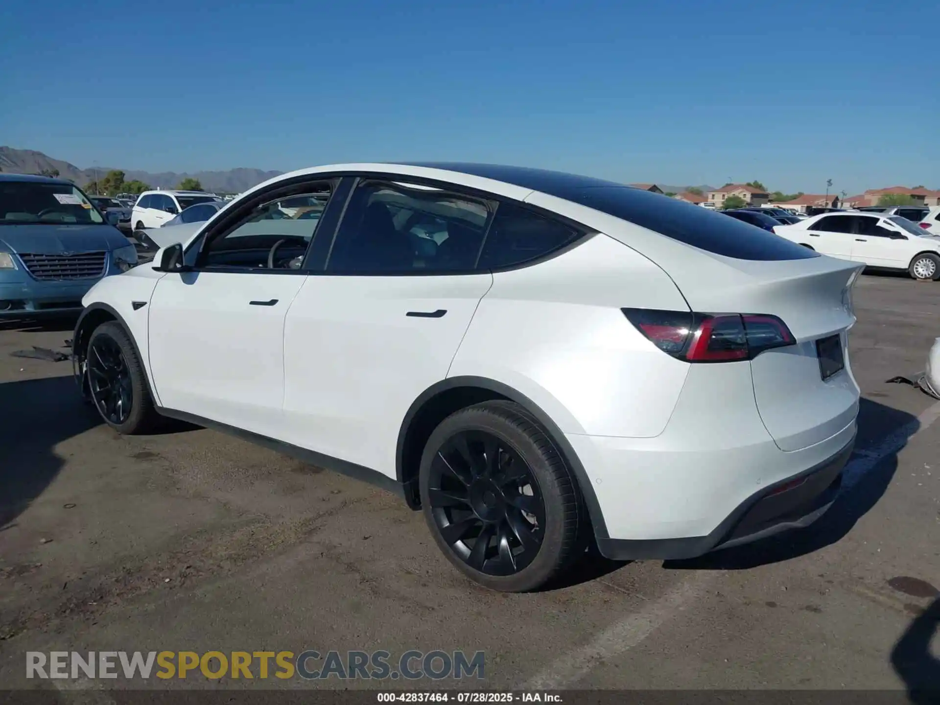 3 Photograph of a damaged car 7SAYGDEE8NA017647 TESLA MODEL Y 2022