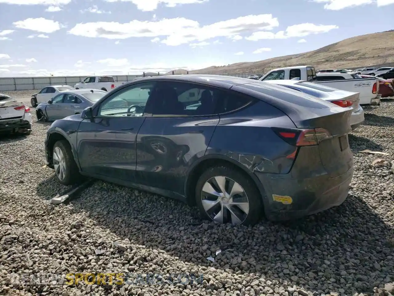 2 Photograph of a damaged car 7SAYGDEE8NF323945 TESLA MODEL Y 2022