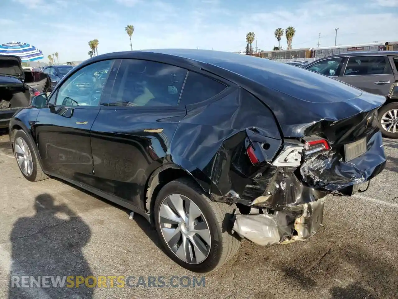 2 Photograph of a damaged car 7SAYGDEE8NF329275 TESLA MODEL Y 2022