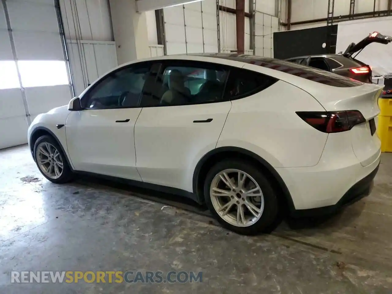 2 Photograph of a damaged car 7SAYGDEE8NF339790 TESLA MODEL Y 2022