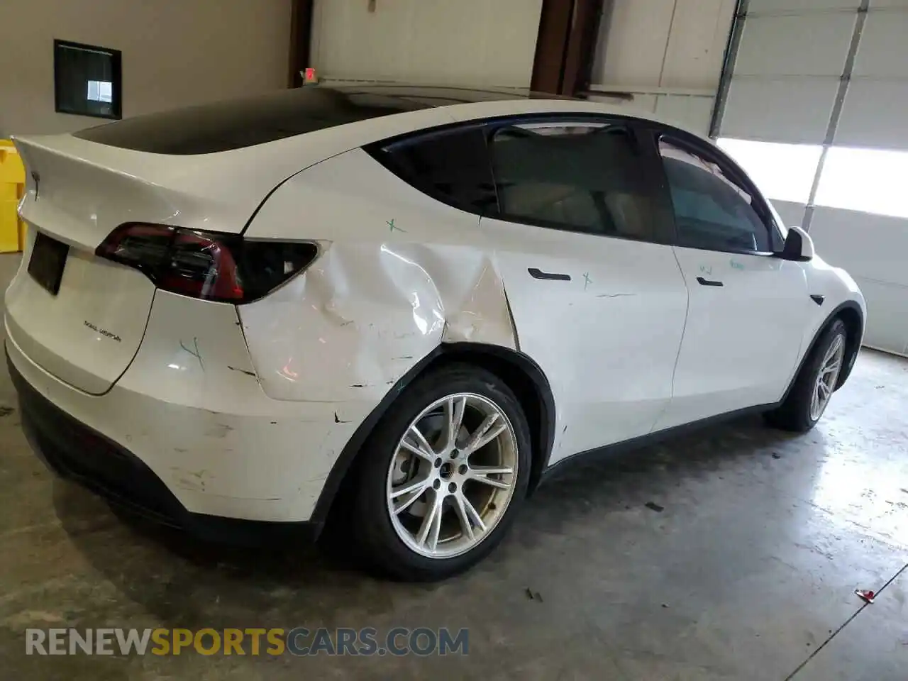 3 Photograph of a damaged car 7SAYGDEE8NF339790 TESLA MODEL Y 2022
