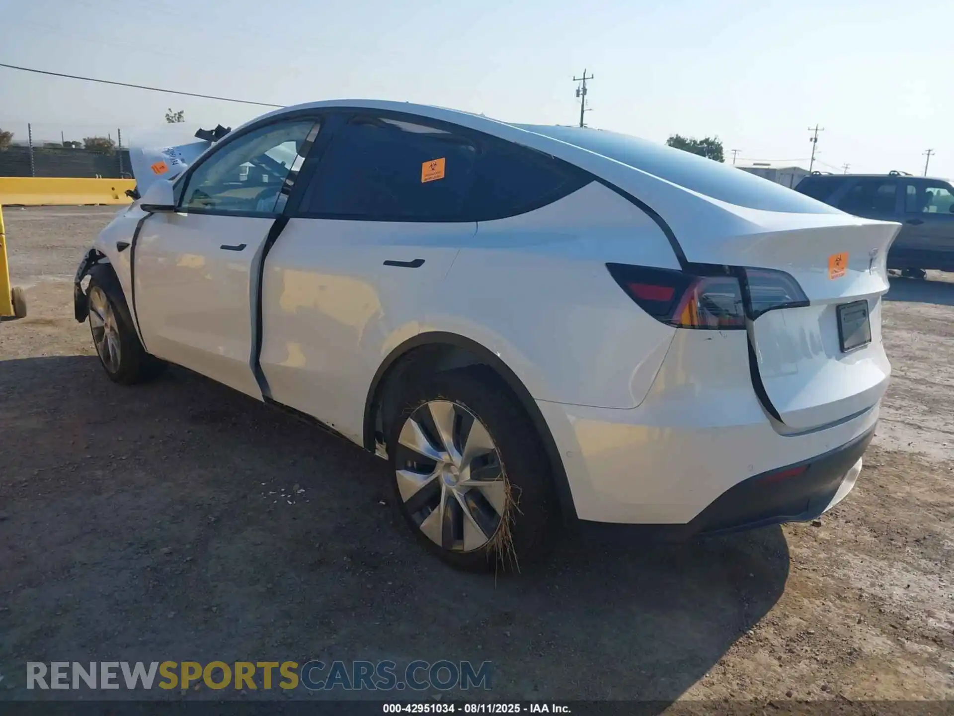 3 Photograph of a damaged car 7SAYGDEE8NF357349 TESLA MODEL Y 2022
