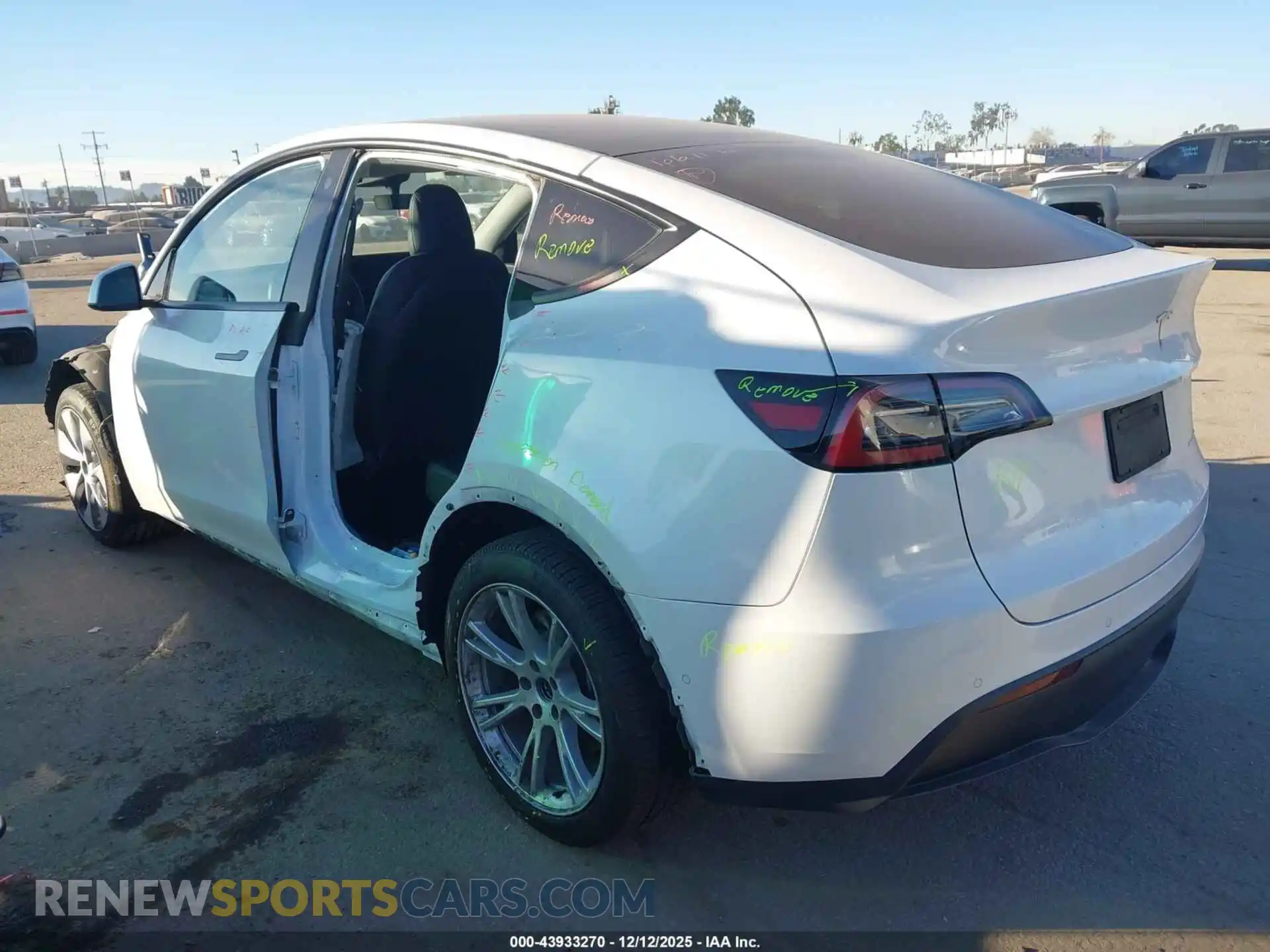3 fotografías del automóvil dañado 7SAYGDEE8NF361918 TESLA MODEL Y 2022