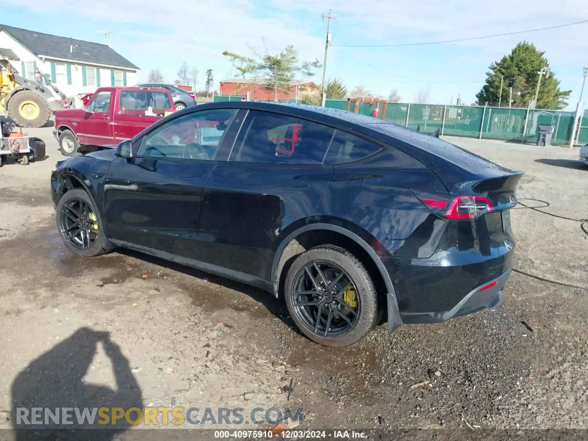 3 Photograph of a damaged car 7SAYGDEE9NA008200 TESLA MODEL Y 2022
