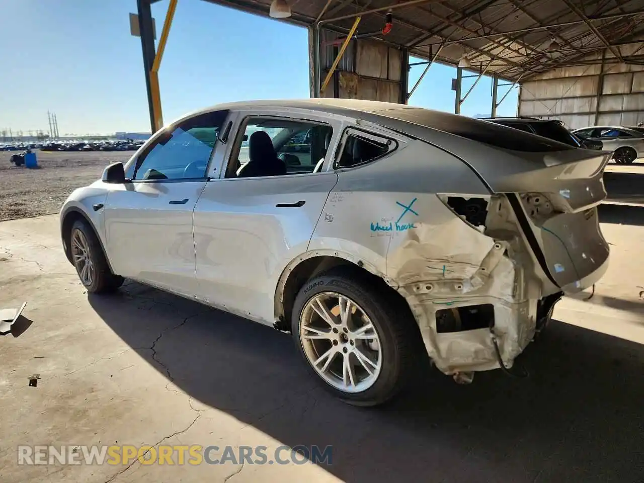 2 Photograph of a damaged car 7SAYGDEE9NA015776 TESLA MODEL Y 2022
