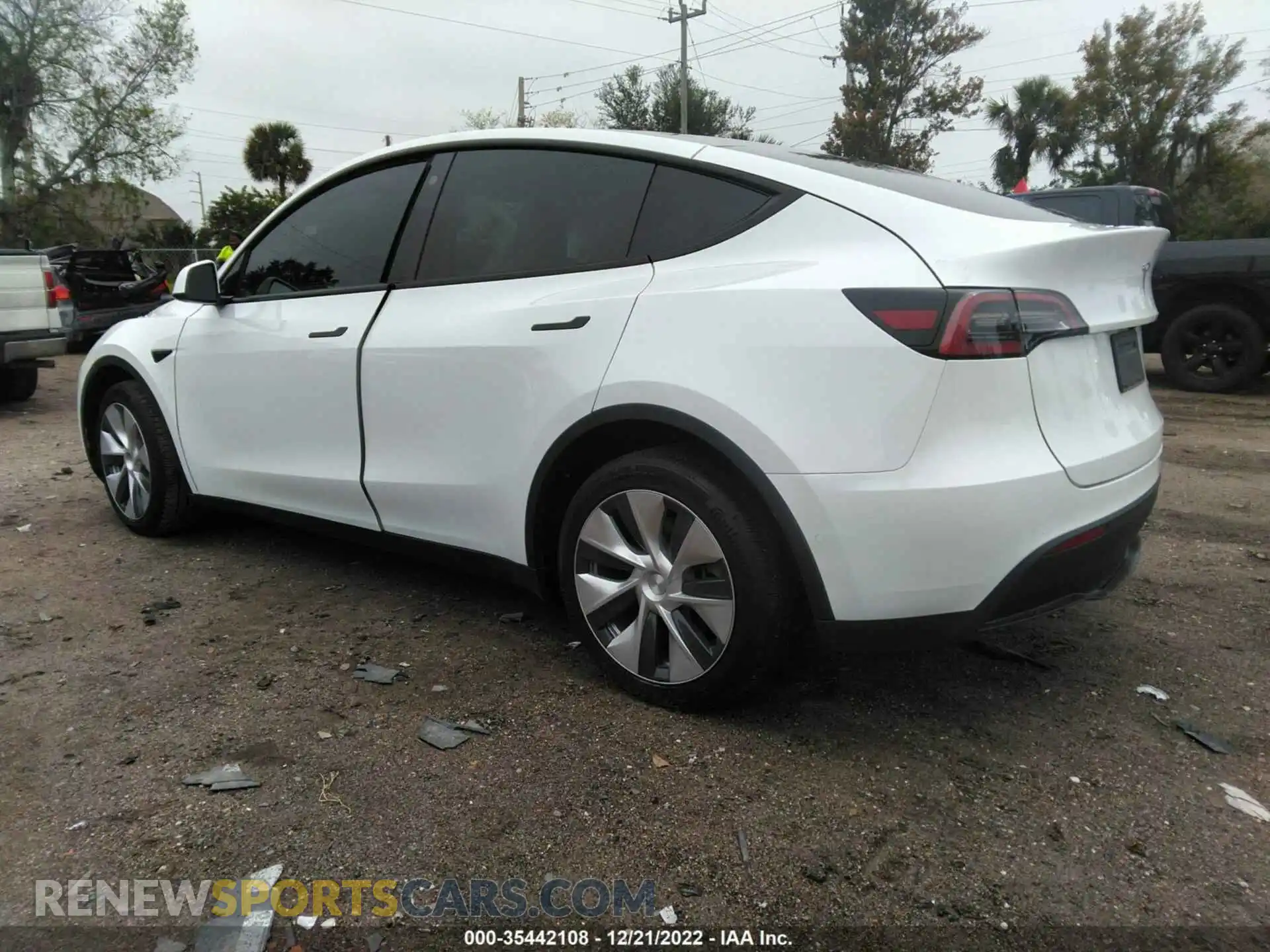 3 Photograph of a damaged car 7SAYGDEE9NF322190 TESLA MODEL Y 2022