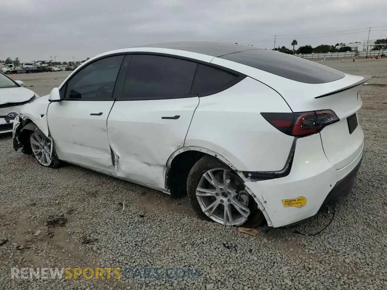 2 Photograph of a damaged car 7SAYGDEE9NF345193 TESLA MODEL Y 2022