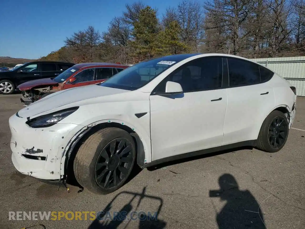 1 Photograph of a damaged car 7SAYGDEE9NF425688 TESLA MODEL Y 2022