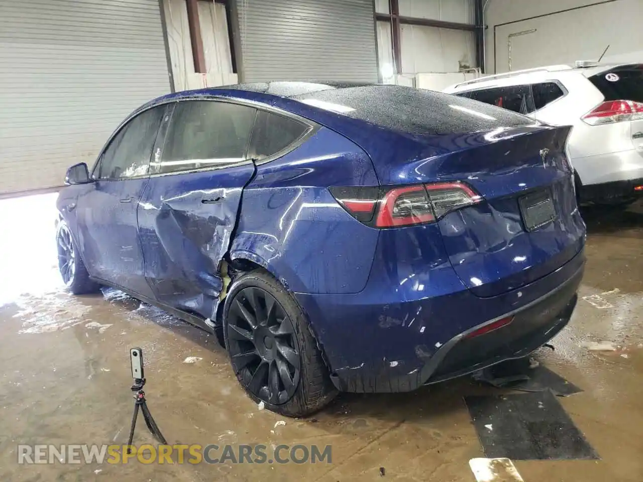 2 Photograph of a damaged car 7SAYGDEE9NF426887 TESLA MODEL Y 2022