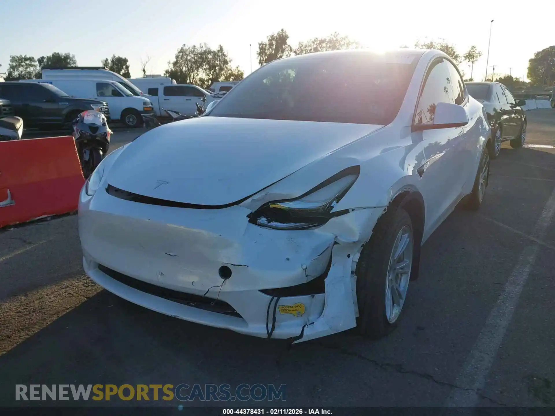 2 fotografías del automóvil dañado 7SAYGDEE9NF453443 TESLA MODEL Y 2022