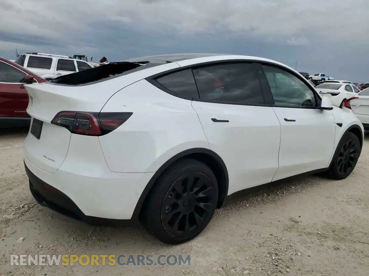 3 fotografías del automóvil dañado 7SAYGDEE9NF460196 TESLA MODEL Y 2022