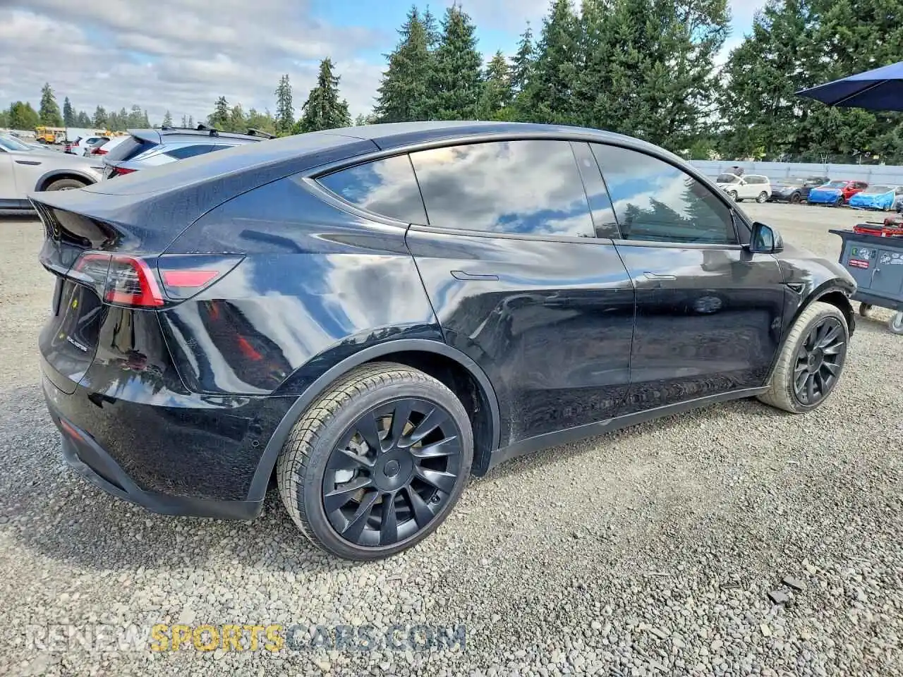 3 Photograph of a damaged car 7SAYGDEE9NF481923 TESLA MODEL Y 2022