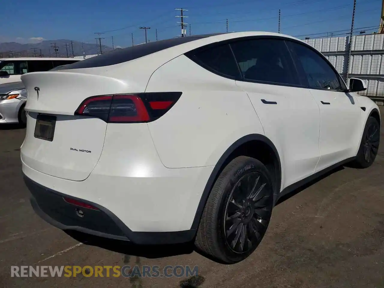 3 Photograph of a damaged car 7SAYGDEE9NF557902 TESLA MODEL Y 2022