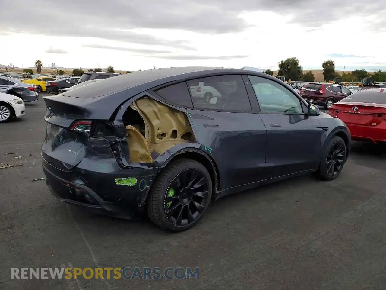 3 Photograph of a damaged car 7SAYGDEE9NF559374 TESLA MODEL Y 2022