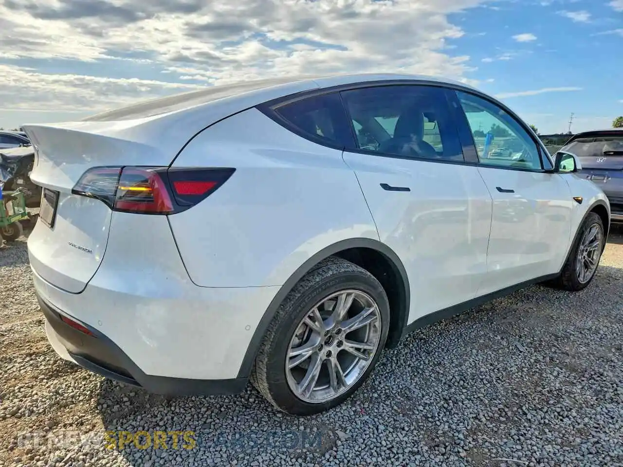 3 Photograph of a damaged car 7SAYGDEE9NF564607 TESLA MODEL Y 2022