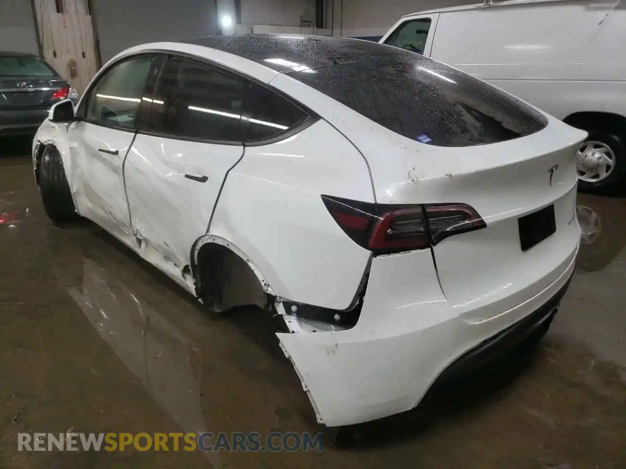 2 Photograph of a damaged car 7SAYGDEEXNF324434 TESLA MODEL Y 2022