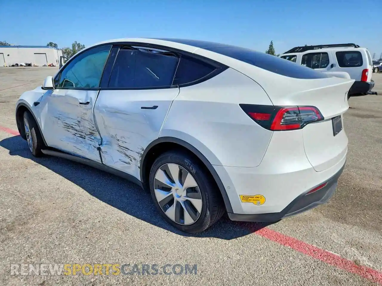 2 Photograph of a damaged car 7SAYGDEEXNF331917 TESLA MODEL Y 2022