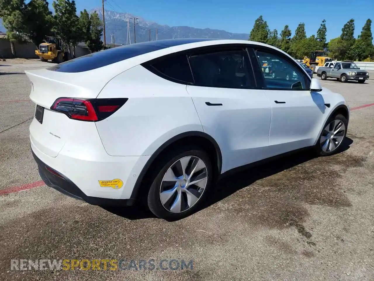 3 Photograph of a damaged car 7SAYGDEEXNF331917 TESLA MODEL Y 2022