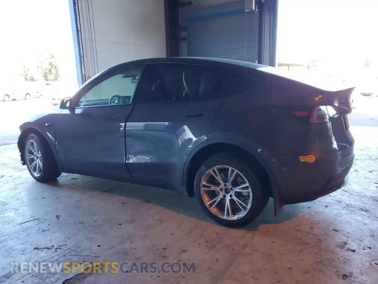 2 Photograph of a damaged car 7SAYGDEEXNF357398 TESLA MODEL Y 2022