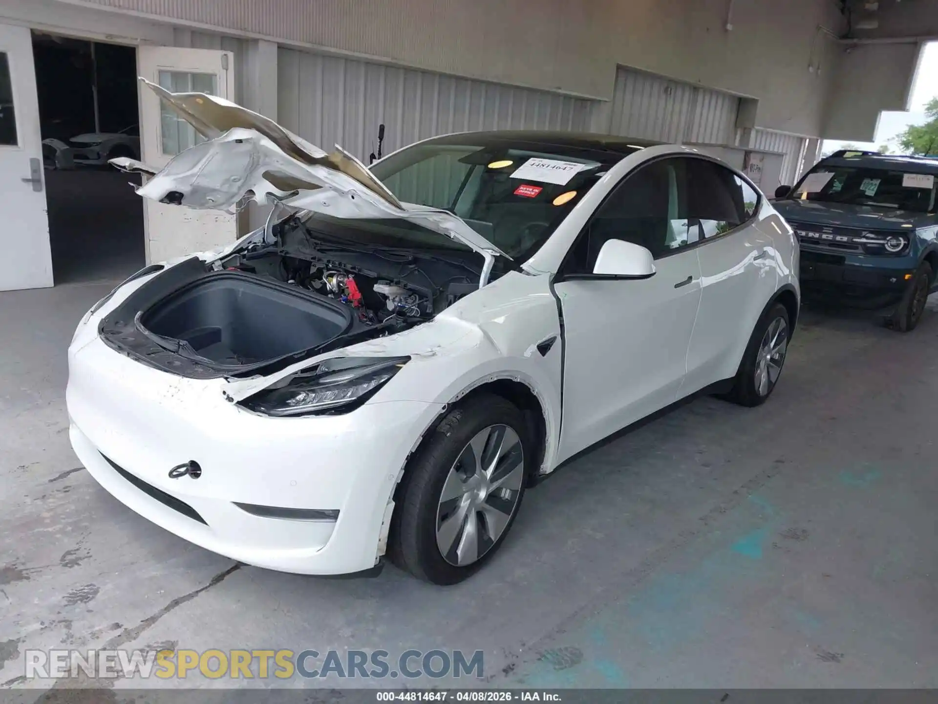 2 Photograph of a damaged car 7SAYGDEEXNF369602 TESLA MODEL Y 2022