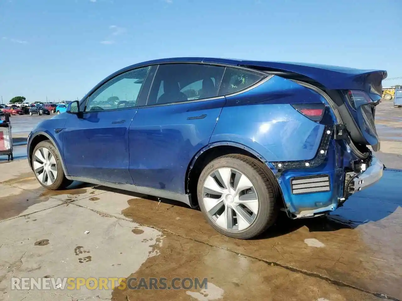 2 Photograph of a damaged car 7SAYGDEEXNF372693 TESLA MODEL Y 2022