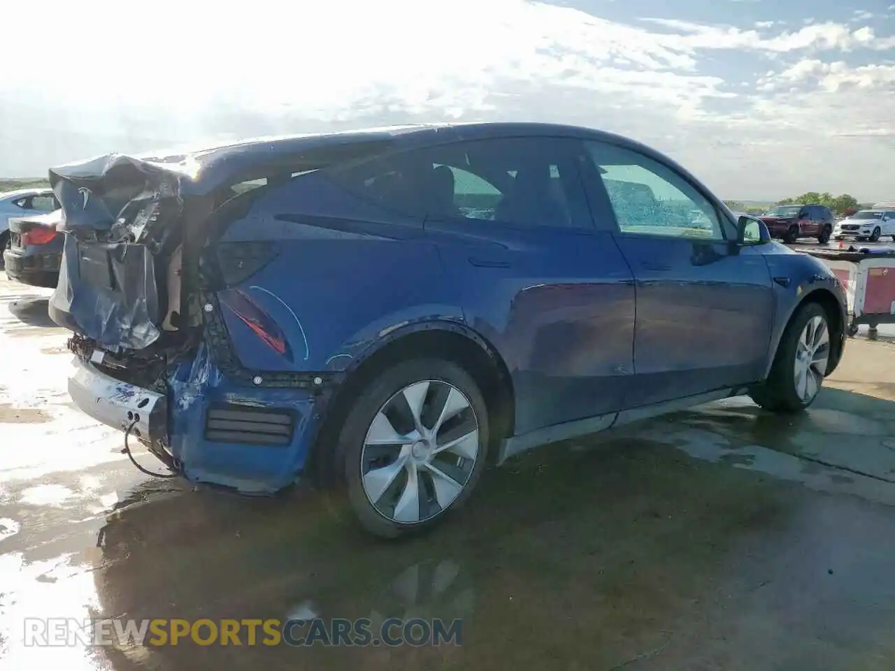 3 Photograph of a damaged car 7SAYGDEEXNF372693 TESLA MODEL Y 2022