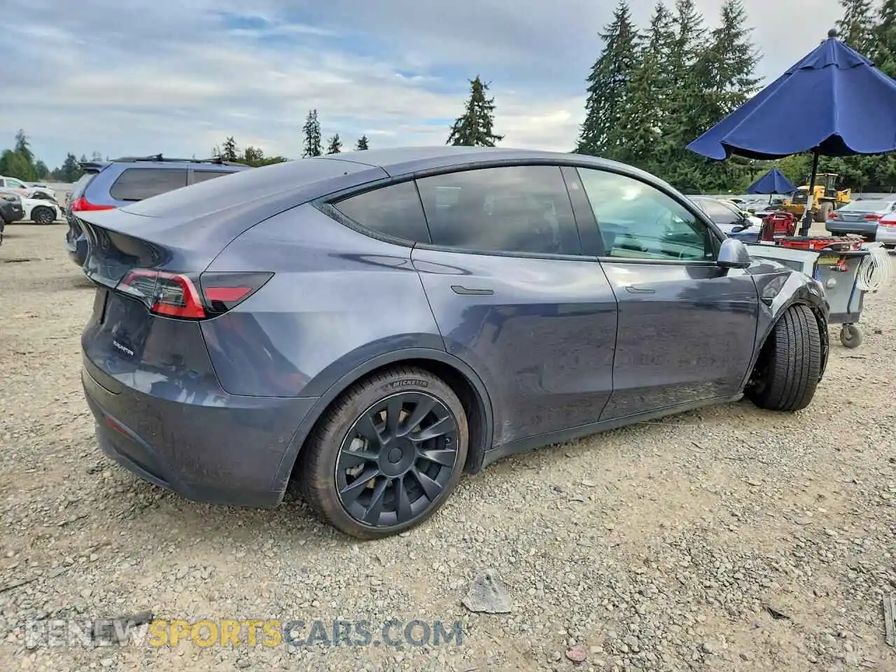 3 fotografías del automóvil dañado 7SAYGDEEXNF386335 TESLA MODEL Y 2022
