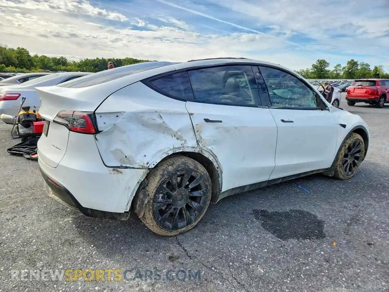 3 Photograph of a damaged car 7SAYGDEEXNF393401 TESLA MODEL Y 2022