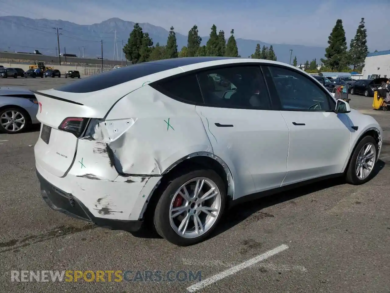 3 Photograph of a damaged car 7SAYGDEEXNF411086 TESLA MODEL Y 2022