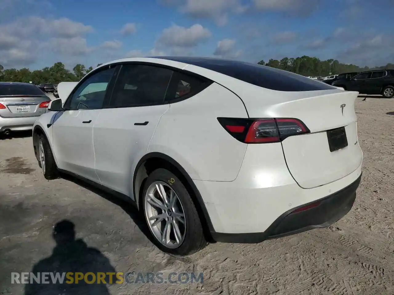 2 Photograph of a damaged car 7SAYGDEEXNF437882 TESLA MODEL Y 2022