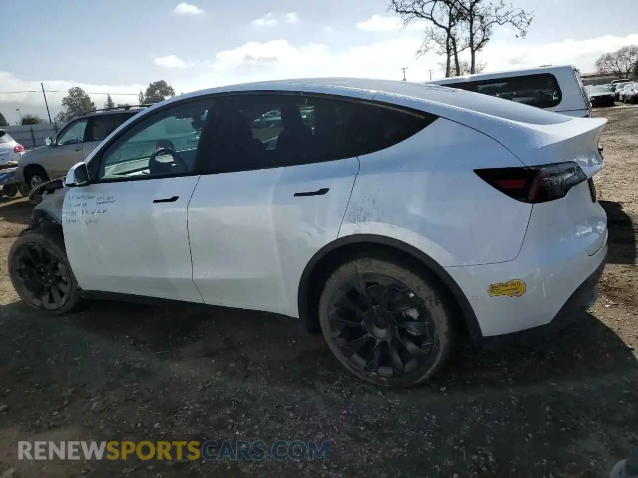 2 Photograph of a damaged car 7SAYGDEEXNF494132 TESLA MODEL Y 2022