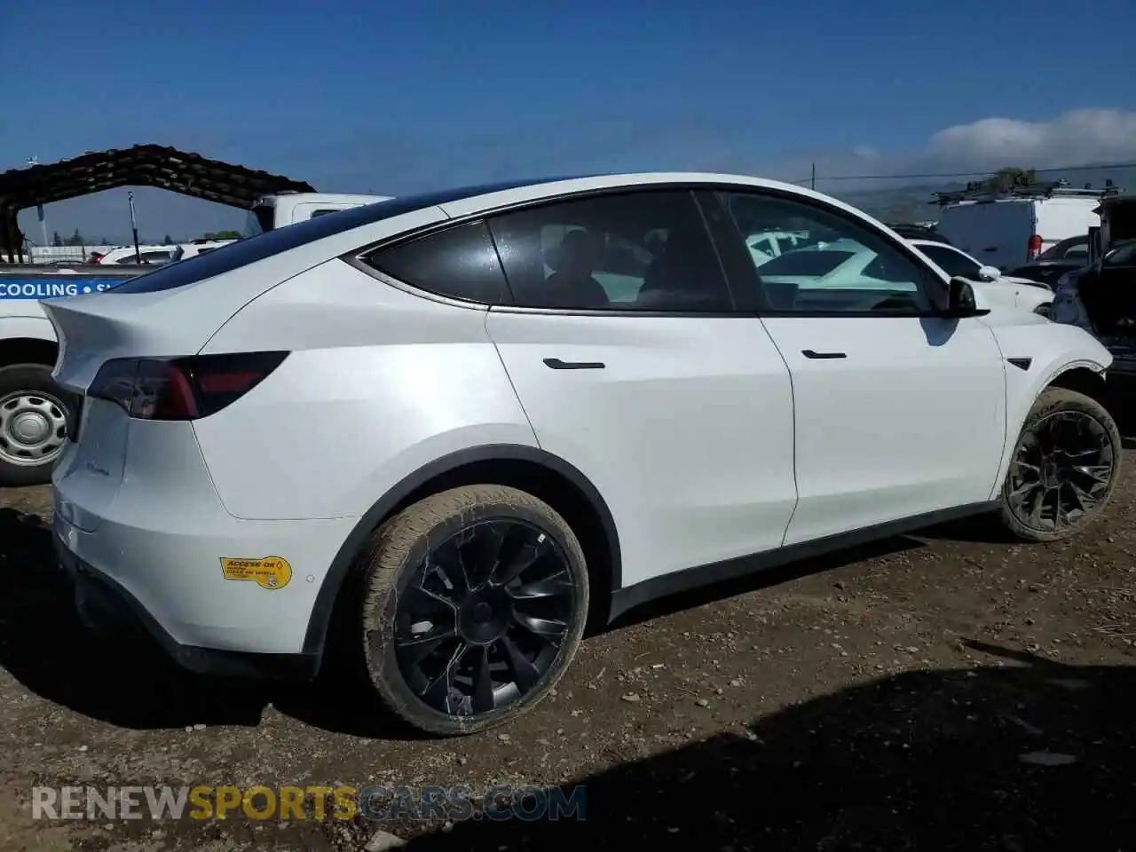 3 Photograph of a damaged car 7SAYGDEEXNF494132 TESLA MODEL Y 2022
