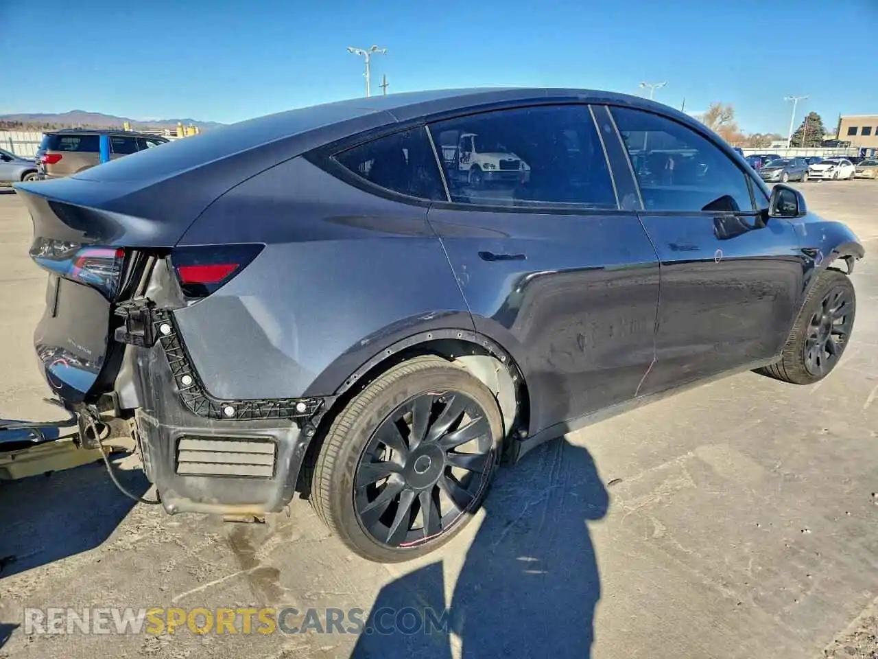 3 fotografías del automóvil dañado 7SAYGDEEXNF559173 TESLA MODEL Y 2022