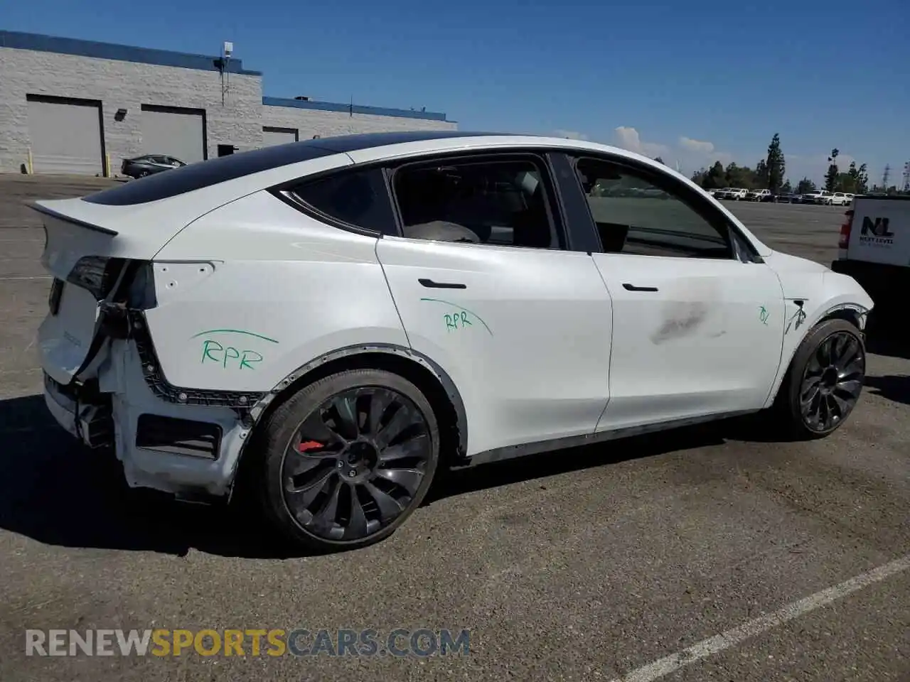 3 Photograph of a damaged car 7SAYGDEF0NF443280 TESLA MODEL Y 2022