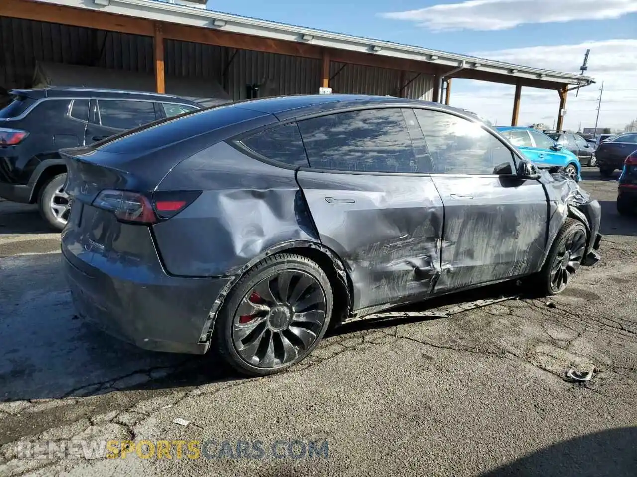 3 Photograph of a damaged car 7SAYGDEF0NF452111 TESLA MODEL Y 2022