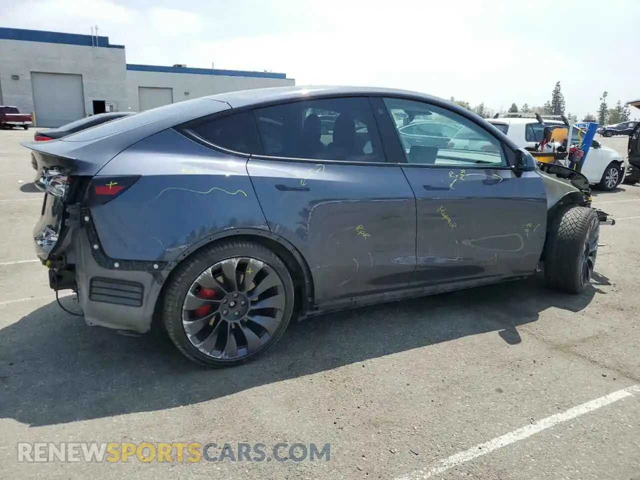 3 Photograph of a damaged car 7SAYGDEF0NF511223 TESLA MODEL Y 2022