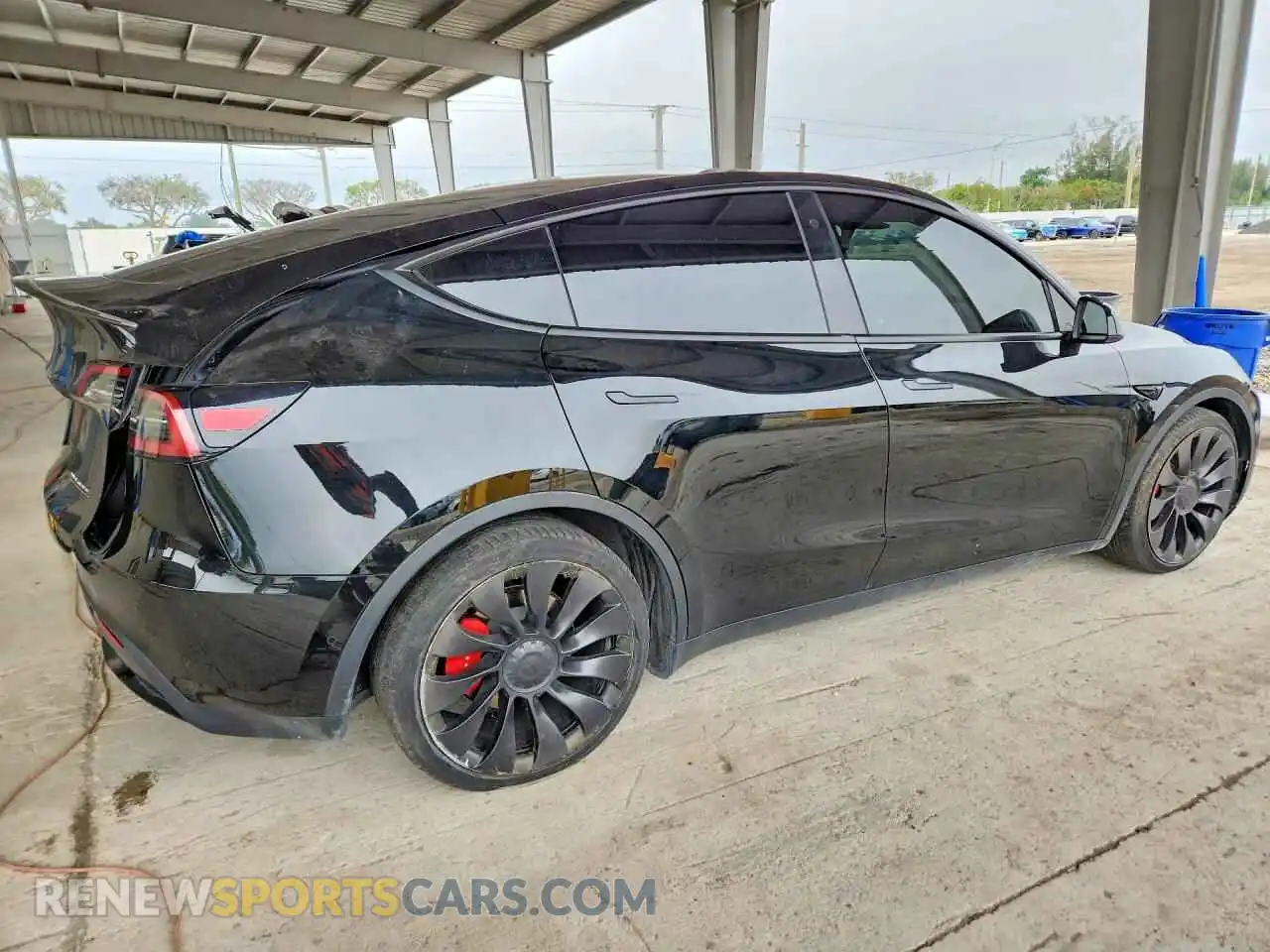 3 Photograph of a damaged car 7SAYGDEF0NF576394 TESLA MODEL Y 2022