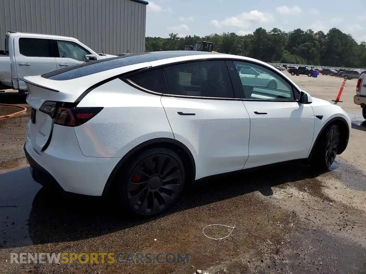 3 Photograph of a damaged car 7SAYGDEF1NF326310 TESLA MODEL Y 2022